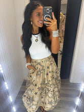 Load image into Gallery viewer, star of the show skirt