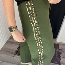 Load image into Gallery viewer, In The City Pants - Olive