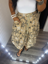 Load image into Gallery viewer, star of the show skirt