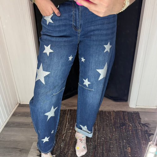 Mid Rise Ankle Length Relaxed Barrel Star Printed Jeans