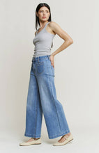 Load image into Gallery viewer, Super High Rise Wide Ankle Jean